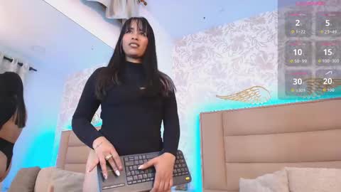 Adriana online show from 5, 11, 2025