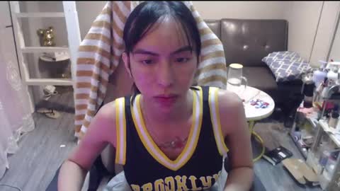 Snapshot of monstercockselfsuck chatting on 4, 5, 2026 ELYSE A SIMPLE GIRL online show from 4, 5, 2026