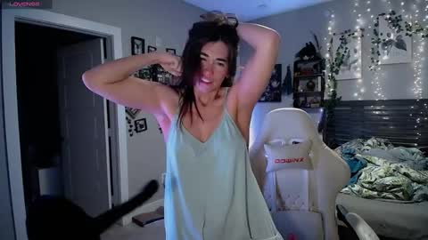 Lydia Mooney online show from 1, 3, 2025