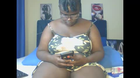 Snapshot of montel22 chatting on 11, 3, 2025 montel22 online show from 11, 3, 2025