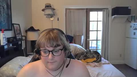 Astraeafox online show from 19, 5, 2026