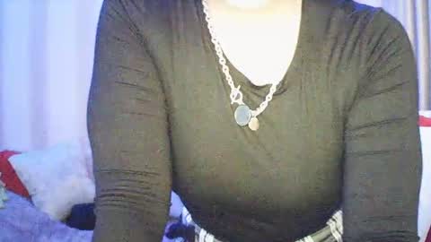 moodiemira online show from 3, 10, 2025