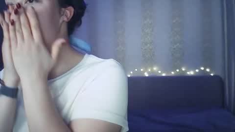 moodiemira online show from 9, 10, 2025