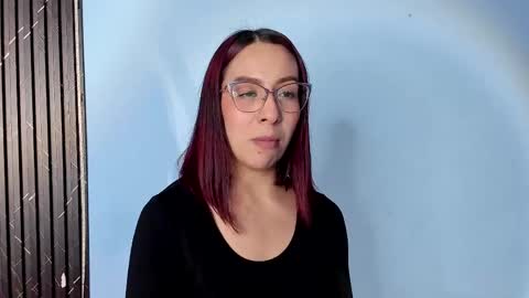 moolly_evanz online show from 28, 5, 2026