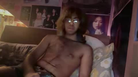 Snapshot of moon189049 chatting on 10, 6, 2026 moon online show from 10, 6, 2026