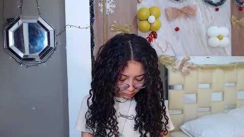 moon_and_fire_ online show from 17, 12, 2025