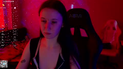Snapshot of moon_avengers chatting on 7, 3, 2025 Lola online show from 7, 3, 2025