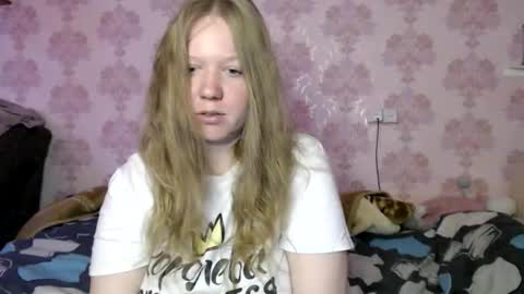 moon_linght000 online show from 8, 6, 2026