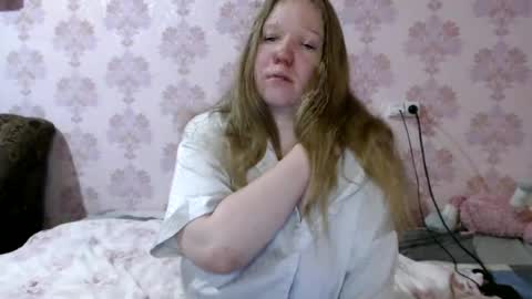 moon_linght000 online show from 14, 6, 2026