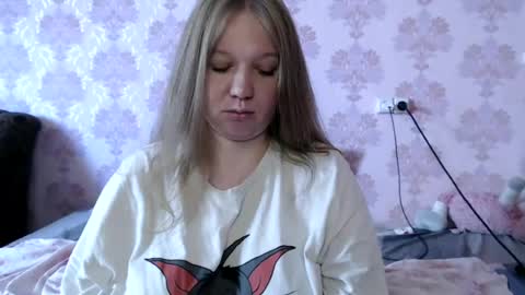 moon_linght000 online show from 17, 6, 2026