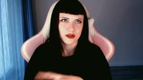  sophie  online show from 30, 4, 2026