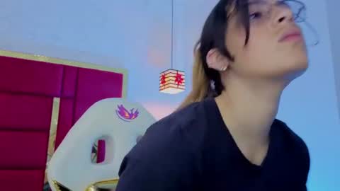 Snapshot of moon_winy chatting on 24, 6, 2026 Winy online show from 24, 6, 2026