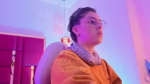 Snapshot of moon_winy chatting on 3, 7, 2026 Winy online show from 3, 7, 2026