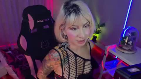 Snapshot of mooncinna chatting on 24, 7, 2026 Cinna online show from 24, 7, 2026