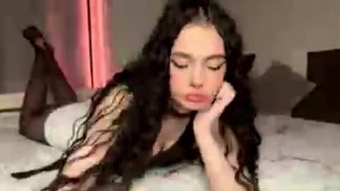 moonfaairy online show from 5, 3, 2026