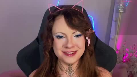 Snapshot of moonhaze_ chatting on 19, 4, 2026 Erica online show from 19, 4, 2026
