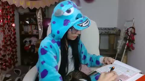 Snapshot of moonlady_ chatting on 17, 6, 2026 MOON online show from 17, 6, 2026
