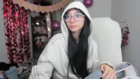 Snapshot of moonlady_ chatting on 18, 6, 2026 MOON online show from 18, 6, 2026