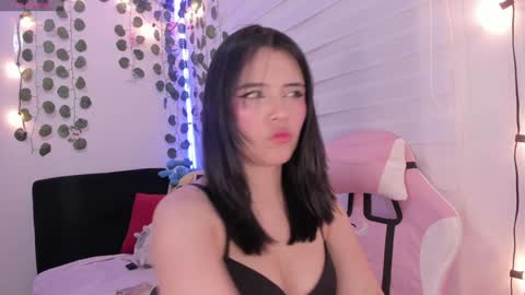 Snapshot of moonliight__ chatting on 13, 1, 2025 moonliight__ online show from 13, 1, 2025