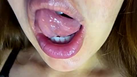Snapshot of moonrose69 chatting on 3, 8, 2026 moonrose69 online show from 3, 8, 2026