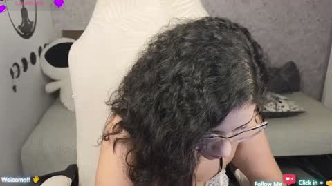 Moon Woman online show from 24, 1, 2025