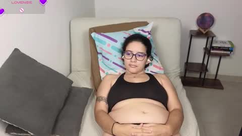 Snapshot of moonwoman_ chatting on 3, 2, 2026 Moon Woman online show from 3, 2, 2026