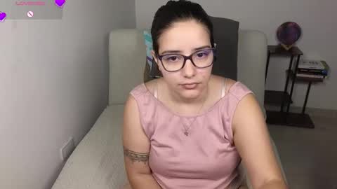 Snapshot of moonwoman_ chatting on 6, 2, 2026 Moon Woman online show from 6, 2, 2026