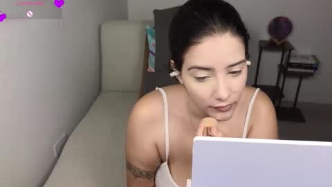 Snapshot of moonwoman_ chatting on 7, 2, 2026 Moon Woman online show from 7, 2, 2026