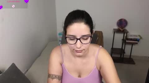 Snapshot of moonwoman_ chatting on 4, 3, 2026 Moon Woman online show from 4, 3, 2026