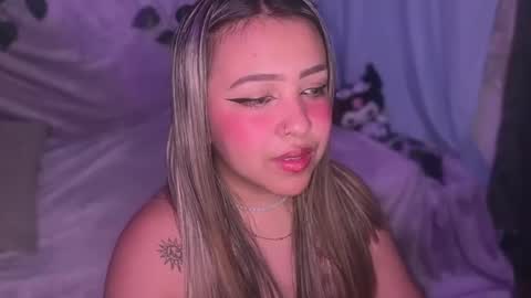 moonxxvelvet online show from 3, 3, 2026