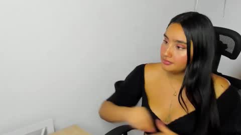 morena_rodriguez_9 online show from 18, 12, 2025