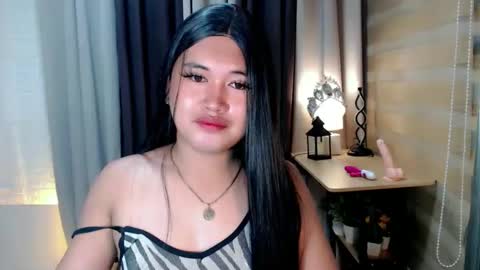 Snapshot of morenaaries12 chatting on 24, 9, 2025 MIA online show from 24, 9, 2025