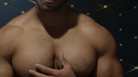 Snapshot of moreno1muscular chatting on 5, 11, 2025 moreno1muscular online show from 5, 11, 2025