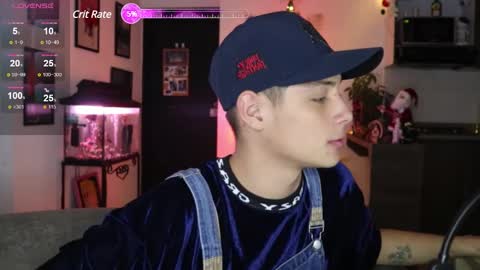 Snapshot of morgan_hiller chatting on 12, 12, 2024   online show from 12, 12, 2024