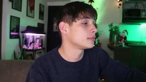 Snapshot of morgan_hiller chatting on 7, 1, 2025   online show from 7, 1, 2025