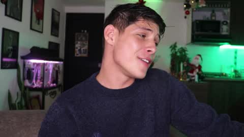 Snapshot of morgan_hiller chatting on 8, 1, 2025   online show from 8, 1, 2025