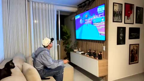 Snapshot of morgan_hiller chatting on 21, 10, 2025   online show from 21, 10, 2025