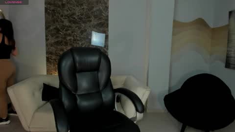 Morgan Hicks online show from 9, 6, 2026