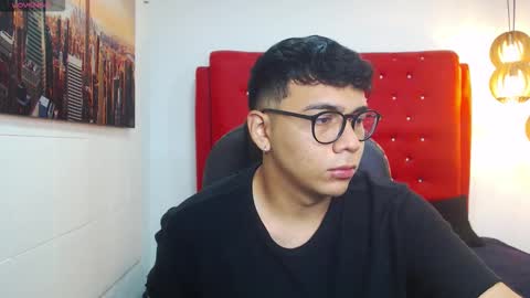 Mou Fly online show from 6, 11, 2025