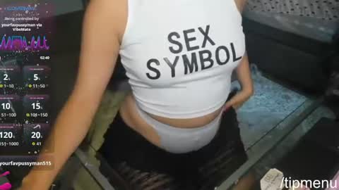 Snapshot of moxiexfoxie chatting on 31, 7, 2026 moxieXfoxie online show from 31, 7, 2026