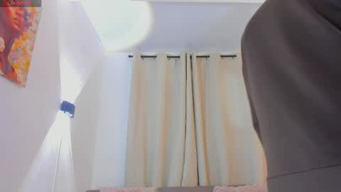 Snapshot of mr_adrian_ chatting on 14, 4, 2026 online show from 14, 4, 2026