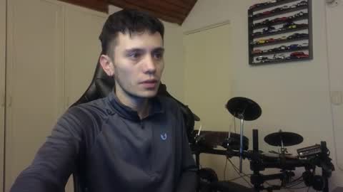 Snapshot of mr_andresr chatting on 4, 12, 2025 Andy online show from 4, 12, 2025