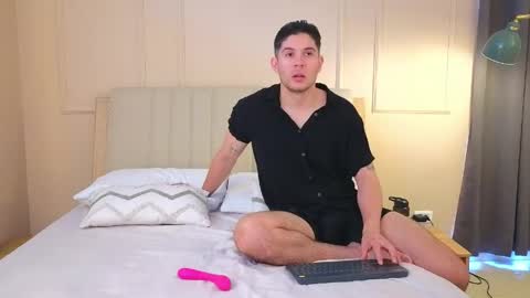 Snapshot of mr_danni_ chatting on 11, 5, 2026 Danny Aleja online show from 11, 5, 2026