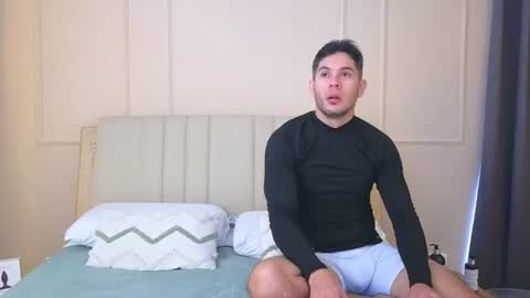 Snapshot of mr_danni_ chatting on 4, 7, 2026 Danny Aleja online show from 4, 7, 2026