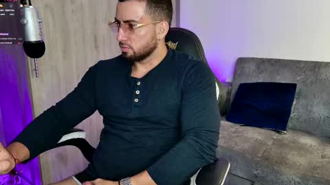 Snapshot of mr_david_cox chatting on 6, 3, 2025 David online show from 6, 3, 2025