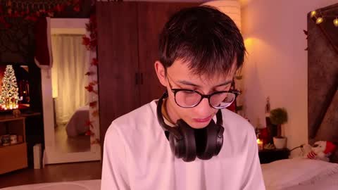 Snapshot of mr_evan1 chatting on 2, 12, 2024 Mr Evans online show from 2, 12, 2024