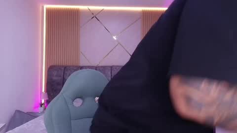 MIKEE online show from 14, 4, 2026