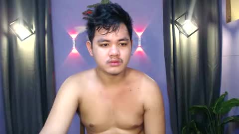 mr_olivercummerx online show from 13, 10, 2025