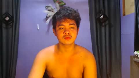 mr_olivercummerx online show from 13, 11, 2025