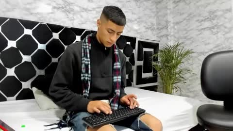 Mr Porn  online show from 12, 4, 2026